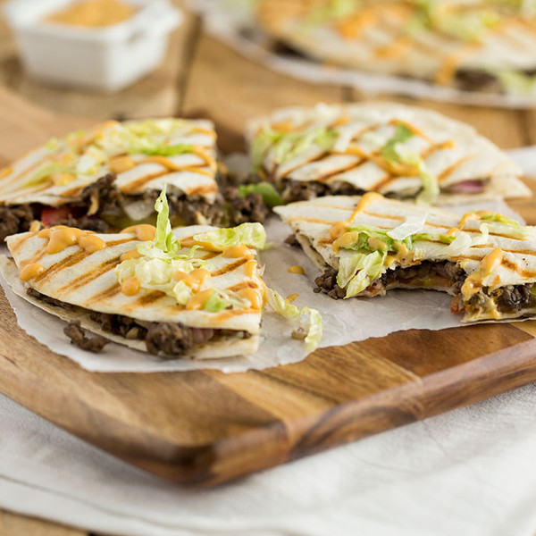 Cheeseburger-Quesadilla5 (1)