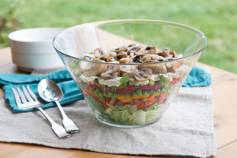 7-Layer-Salad with Mushrooms