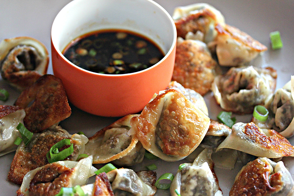 Mushroom-Spring Onion Dumplings With Black Vinegar-Chili Dipping Sauce