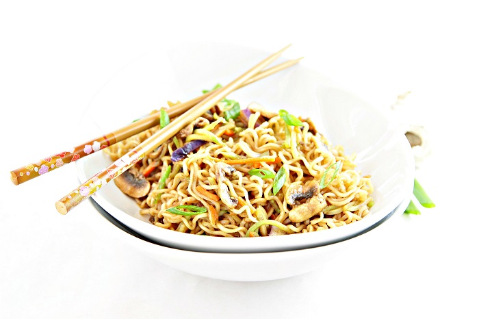 Vegetable Noodle Bowl with Mushrooms