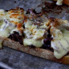 Fancy Mushroom &amp; Gouda Style Melts-image