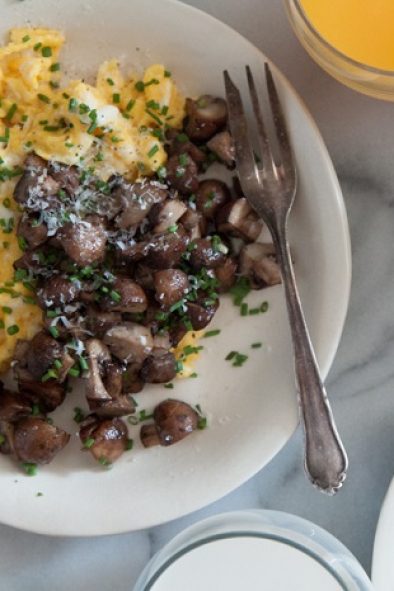 Pan-Roasted Mushrooms with Scrambled Eggs