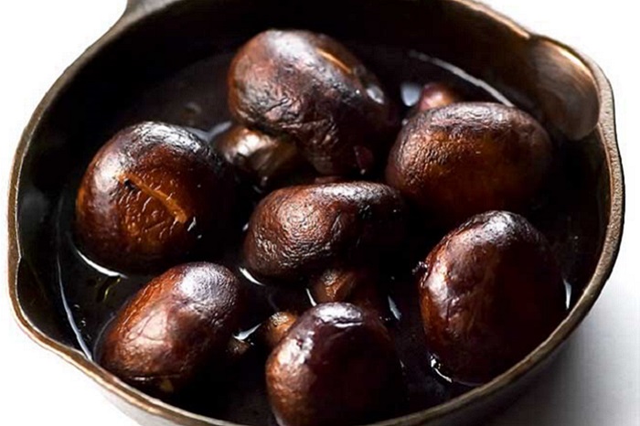 Burgundy Mushrooms | Mushroom Recipes