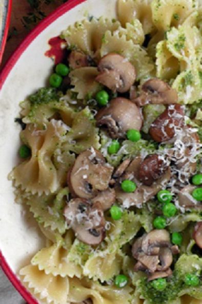 Farfalle with Walnut-Tarragon Pesto, Crimini Mushrooms and Peas