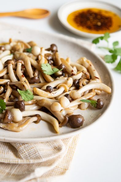 Sautéed Beech Mushrooms in Chili Oil