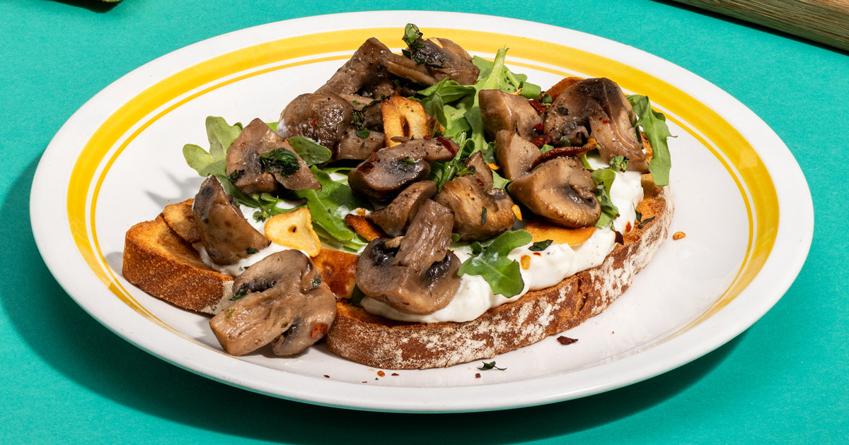 Mushroom, Arugula and Cottage Cheese Toast | Mushroom Recipes